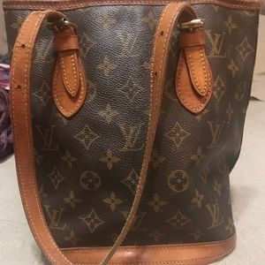 Louis Vuitton bucket bag authentic